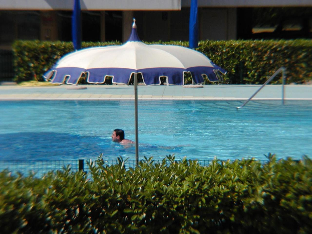 Appartamenti Valbella Con Piscina Bibione Bagian luar foto